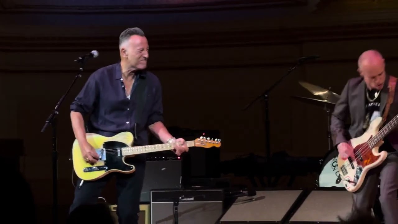 Because the Night - Bruce Springsteen @ The Music of Patti Smith Carnegie Hall 3/26/25 - YouTube