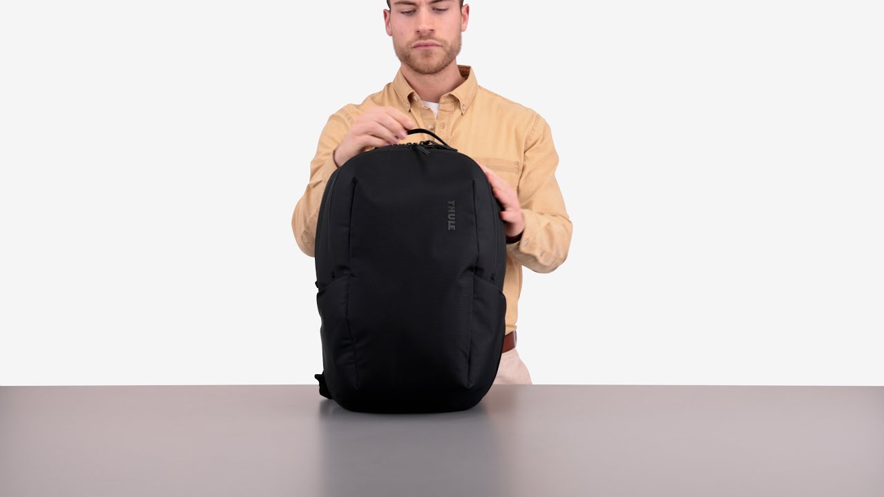 Mira dentro del Thule Subterra 2 mochila 27L