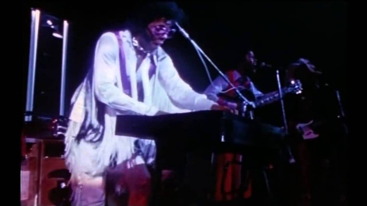 Sly The Family Stone Higher And Higher live - YouTube